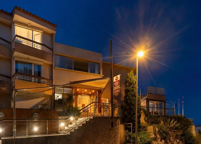 Western Plus La RadeHotel Cassis